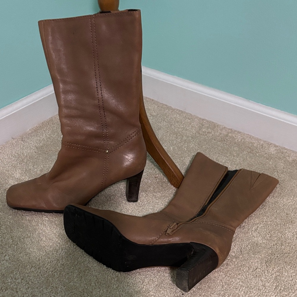 Bandolino Tan Heeled Boots - Picture 4 of 4